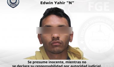 Sorprendido con piedras de  cristal y bolsas de marihuana