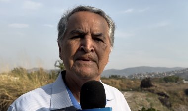 Crece temor por posible derrumbe  de calle en exmina de Tezontepec