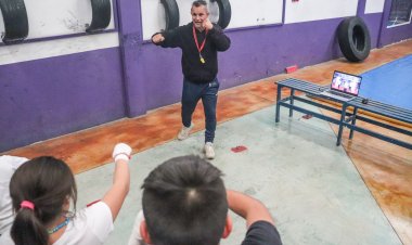 El Canelo y la Barby Juárez darán  clases a boxeadores morelenses