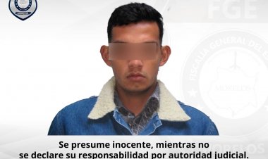 Se llevó bebida alcohólica  entre sus ropas, lo acusan