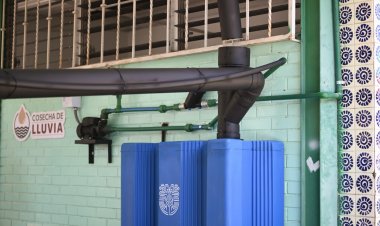 Alumnos aprenden sobre la  Cosecha de Lluvia en Jojutla