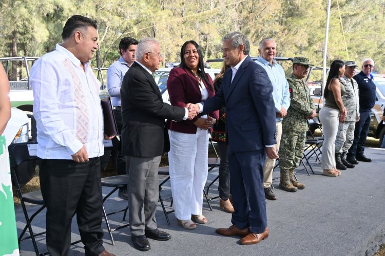 Refrenda Urióstegui trabajo con Estado y municipios