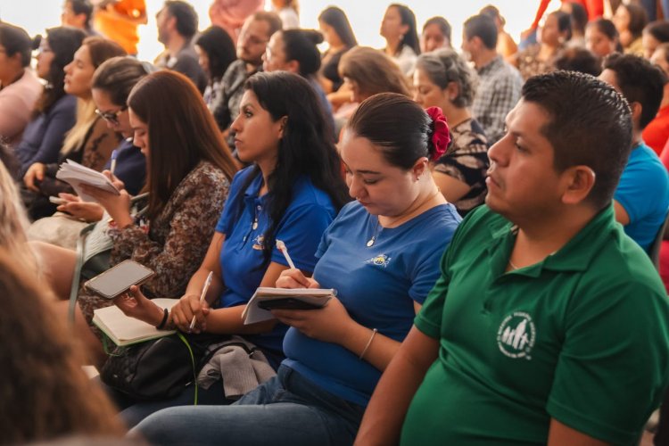 Sobre derecho de niños adoptados  se realizó un panel de especialistas