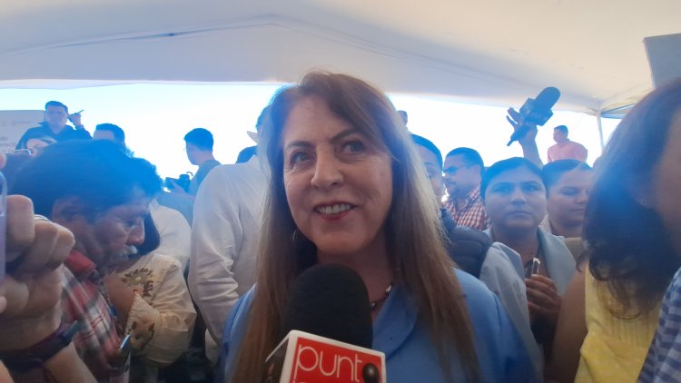 Muestra Margarita a Claudia  las necesidades en seguridad