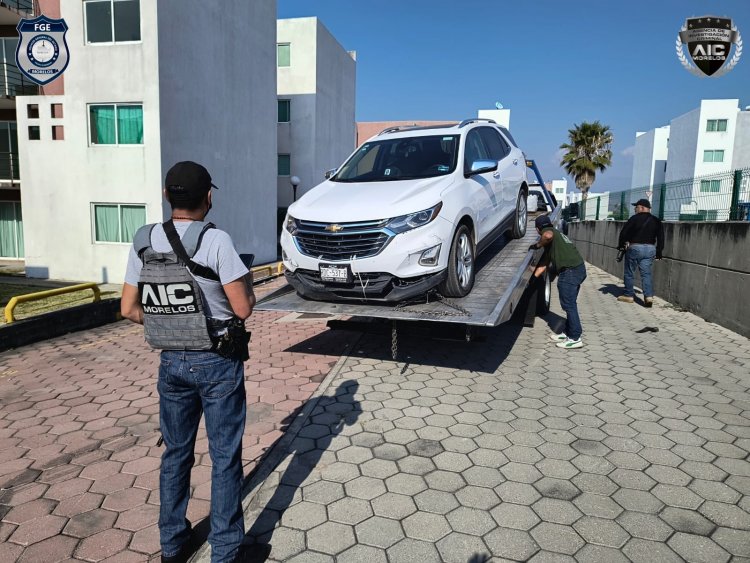 Aseguran dos vehículos robados  en igual número de municipios