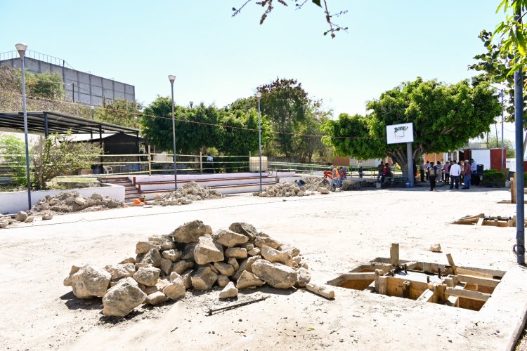 Avanza nueva techumbre en  escuela de Tequesquitengo