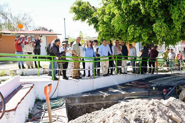 Avanza nueva techumbre en  escuela de Tequesquitengo