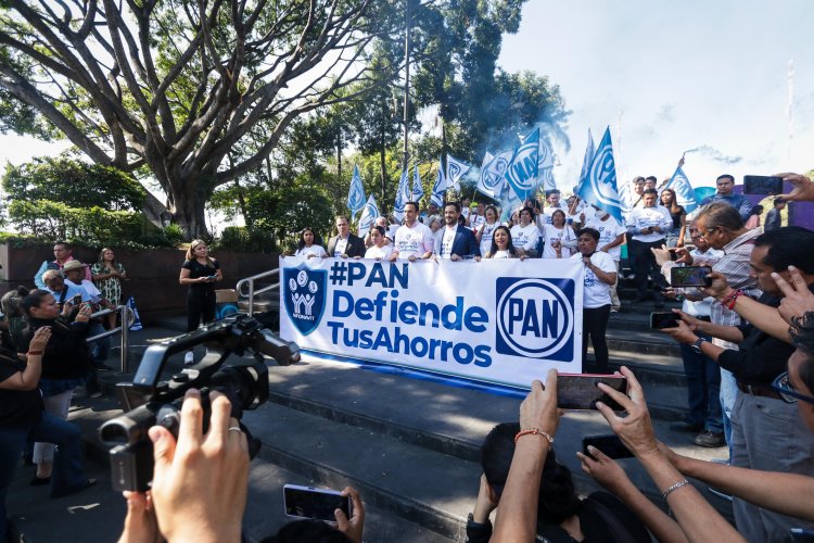 Van los panistas por reducir la  gasolina a 20 pesos en el país