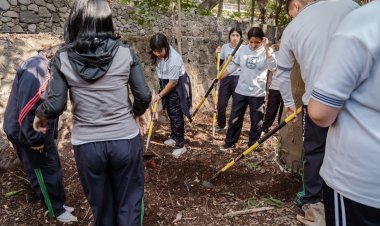 Escuelas secundarias reciben  educación sobre el ambiente