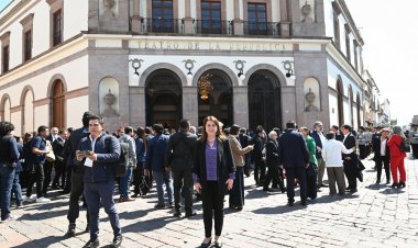 Reiteró apoyo a Sheinbaum la gobernadora  González Saravia en el festejo constitucional