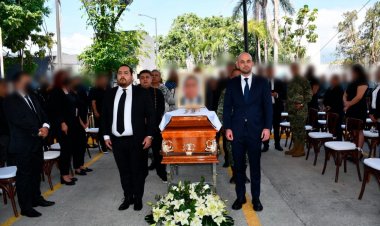Último adiós a los dos  agentes  muertos tras un enfrentamiento