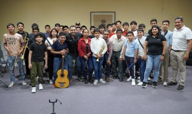 Se compromete Santos Tavarez con  el arte y la cultura en el municipio