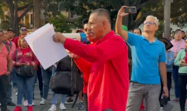 Toman maestros las calles contrar reforma la Ley del ISSSTE