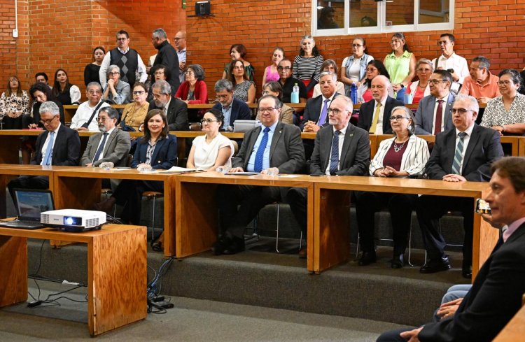 Destaca colaboración UAEM con centros de investigación de UNAM