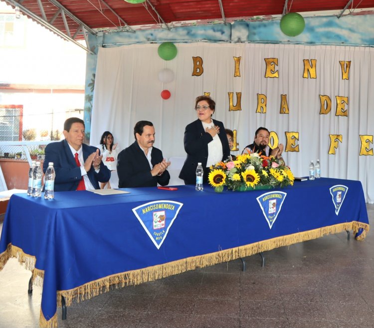 Diputada Rodríguez participó en ceremonia de Jura de Bandera