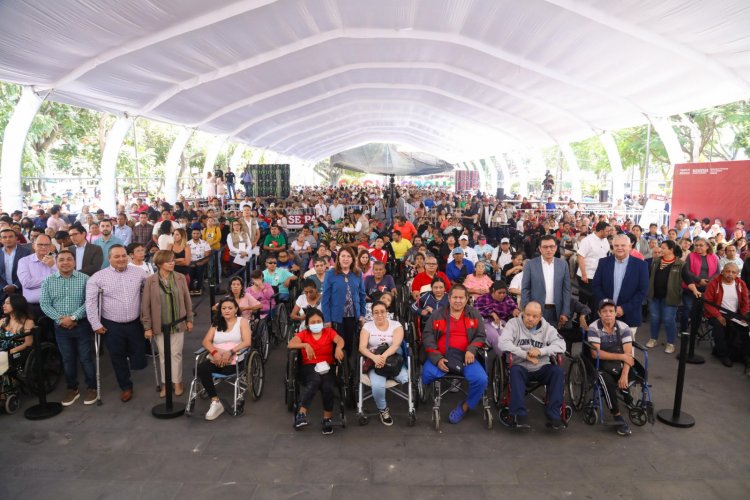 Personas con discapacidad ya cuentan con su tarjeta para apoyo de Bienestar