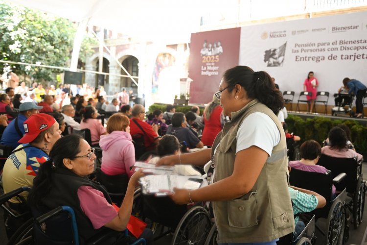 Personas con discapacidad ya cuentan con su tarjeta para apoyo de Bienestar