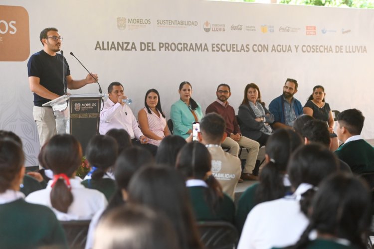 Avanza Programa de Cosecha  de Lluvia en centros escolares