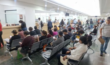 Movilidad y Transporte  sigue con sus largas filas