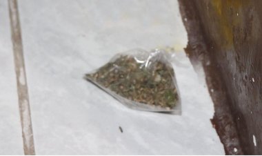 Marihuana, cristal básculas y una  Pietro Beretta .380, decomisadas