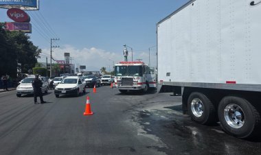 Susto por el calentamiento de  frenos de tráiler en Jiutepec