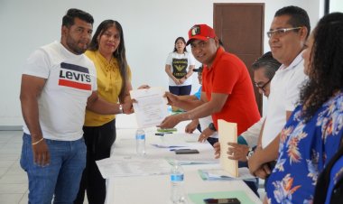 Pacífica y democrática, la jornada  electoral de ayudantes en Zapata