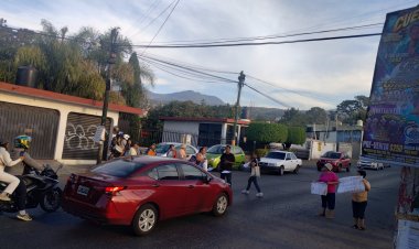 Otro bloqueo en Cuernavaca  por falta de servicio de agua