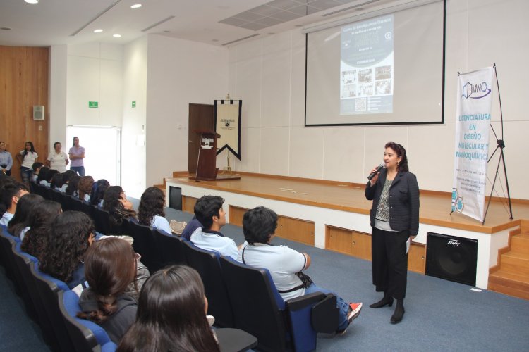 Centro de Investigaciones Químicas recibió a estudiantes de bachillerato