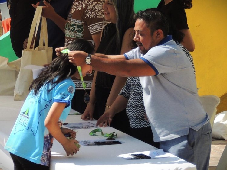 Alumna de Oacalco, con medalla de bronce  en VIII Concurso Nacional de Matemáticas