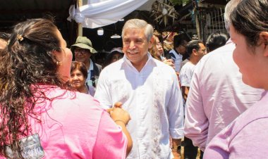 Alcalde de Cuernavaca y gobernadora  visitaron a locatarios del mercado ALM