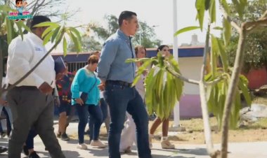 Va "De la mano con tu presidente", del  alcalde Eder Rodríguez, en el Pochotal