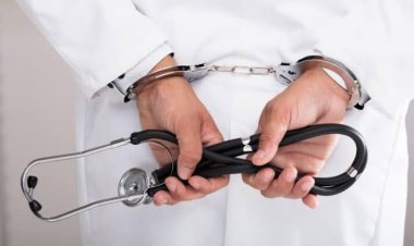 Médico negligente, homicida de mujer, recibe 3 años de condena