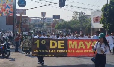 Marchan trabajadores por dignidad laboral y seguridad