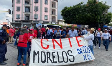 Marchó magisterio disidente  y amagó con posibles paros