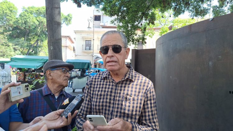 ONG pide a alcaldes que aparecieron con narco separarse del cargo