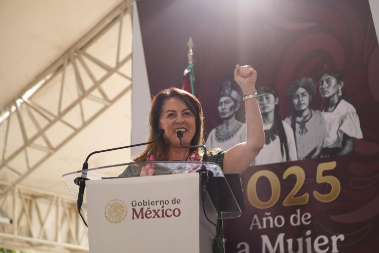 Quedaron conformadas primeros  comités de Tejedoras de la Patria