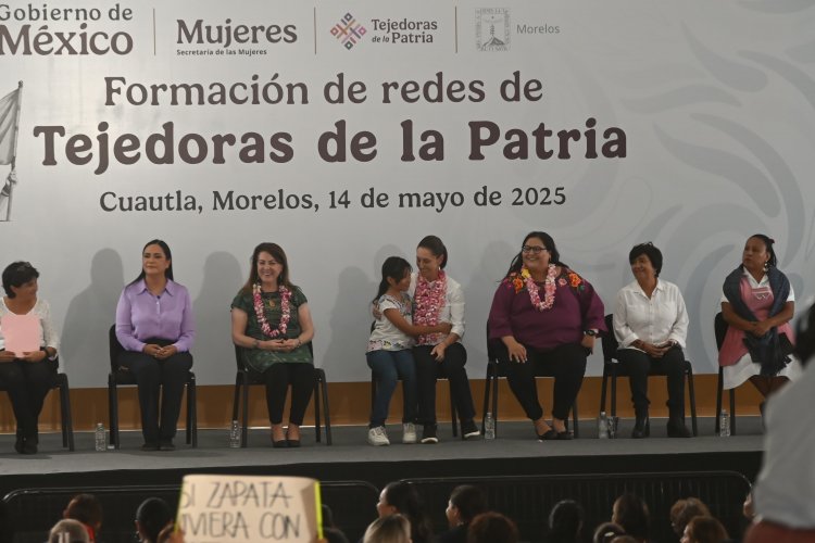 Quedaron conformadas primeros  comités de Tejedoras de la Patria