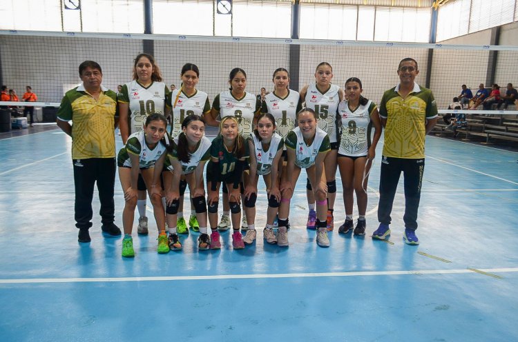 Gran participación de equipo  morelense de voleibol femenil