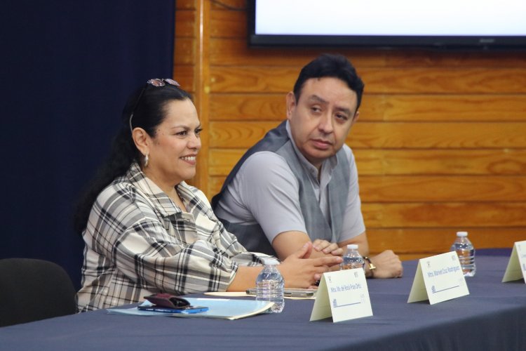 Analizaron universitarios el vínculo de la academia con realidad social
