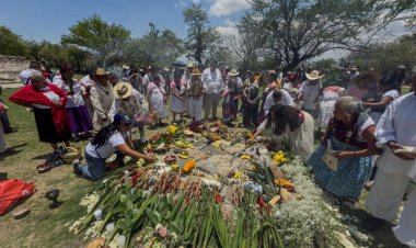 En Chalcatzingo, ceremonia de  pedimento de llegada de lluvia
