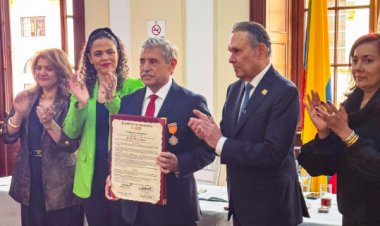 Reconocen a edil José L. Urióstegui en Colombia
