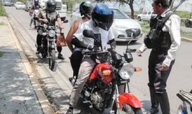 Frente a tantos delitos en motos,  en Cuernavaca aplicaron revisión
