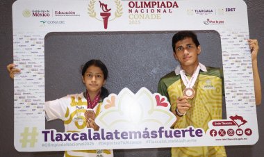 Recibe Johan García medalla de  bronce en las luchas asociadas