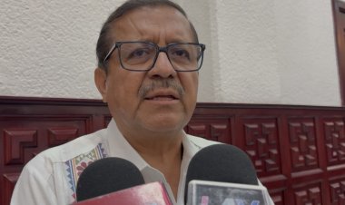 Acusan a profesora por vender útiles a alumnos