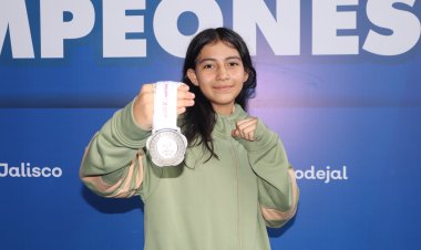 Gana una morelense plata  en taekwondo en Olimpiada