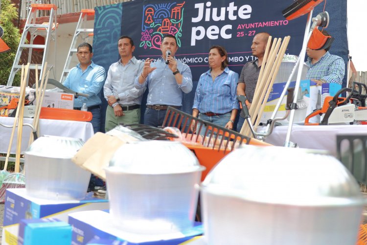 Atiende Eder Rodríguez Casillas  a las delegaciones de Jiutepec