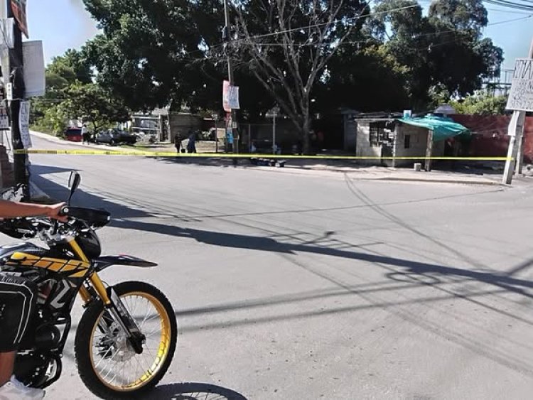 Gran susto por poste fracturado en la colonia Lomas de Cortés