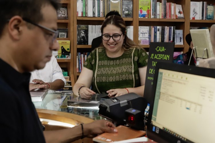 Se reabrió la librería Educal en Jrdn. Borda
