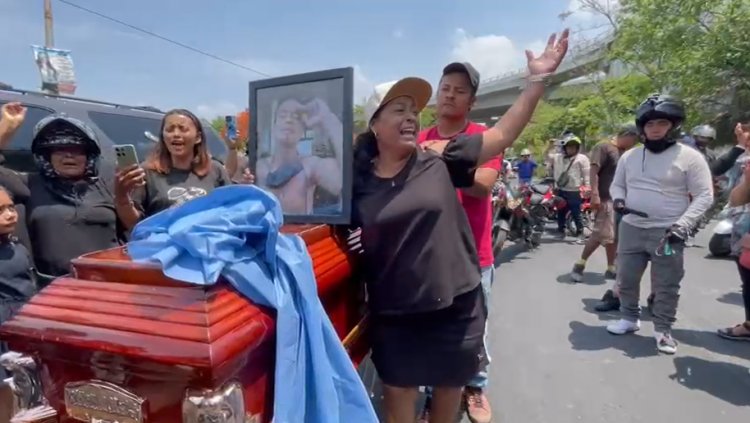 En caravana, exigen justicia en caso de repartidor muerto