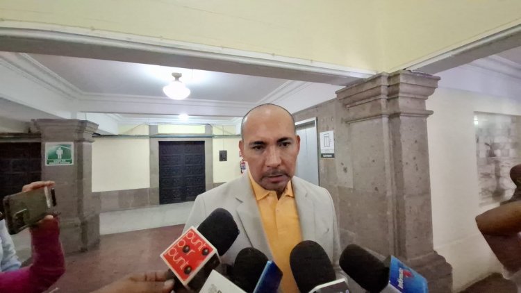 Ofrecimiento final a burócratas: 5 por ciento de aumento salarial